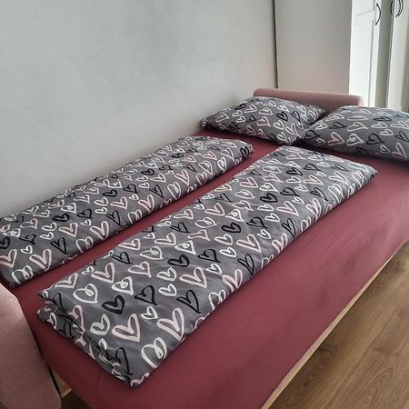 Apartment Near The Ondrej Nepela Winter Stadium Bratislava Ngoại thất bức ảnh