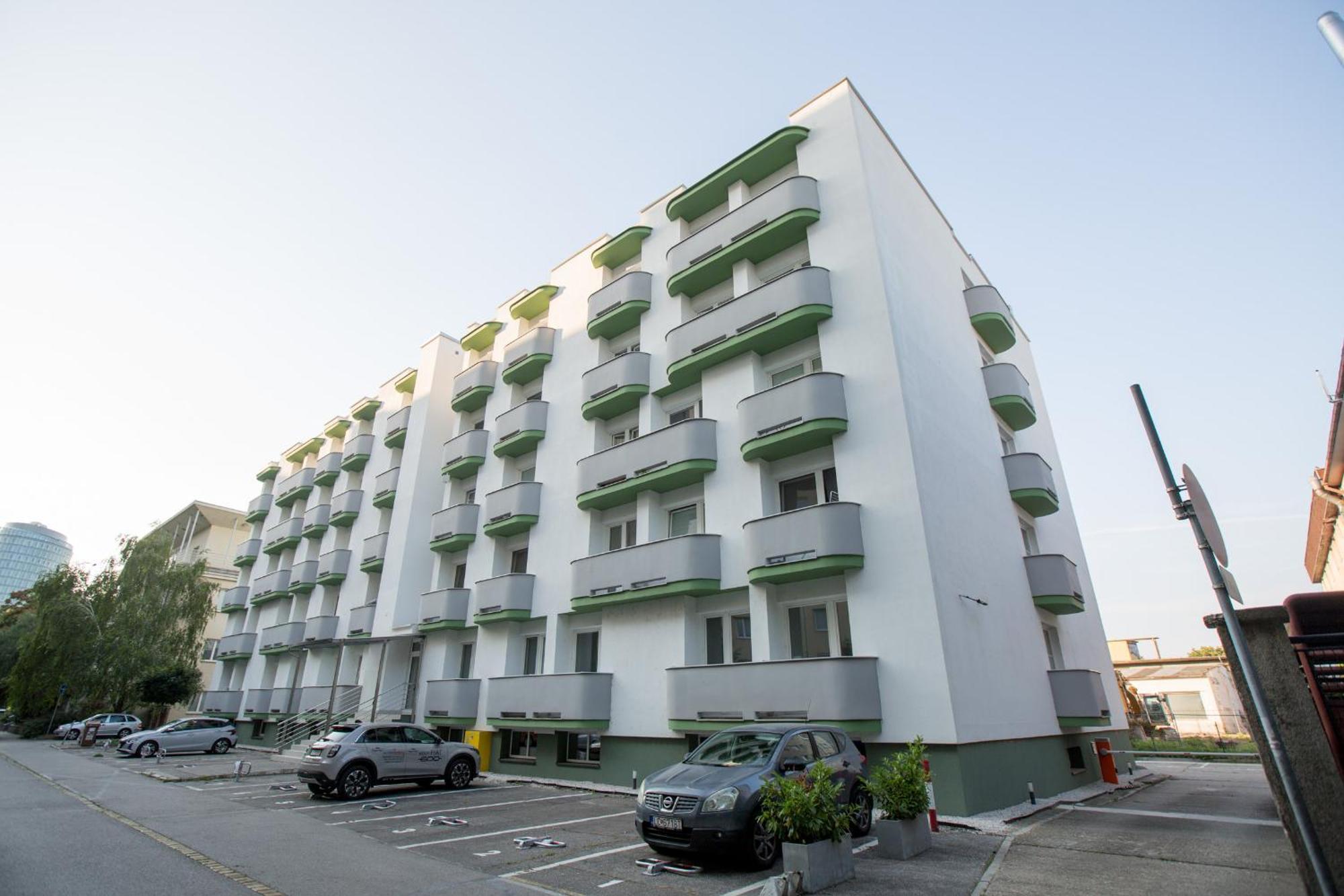 Apartment Near The Ondrej Nepela Winter Stadium Bratislava Ngoại thất bức ảnh